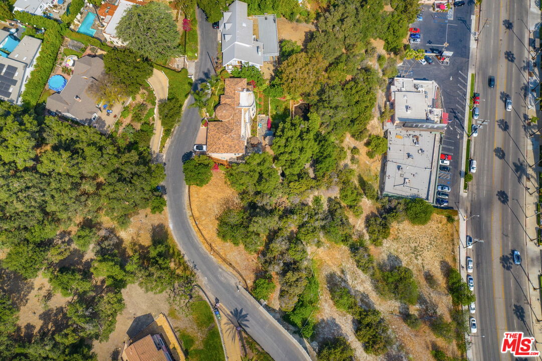 4036 Sunswept Dr