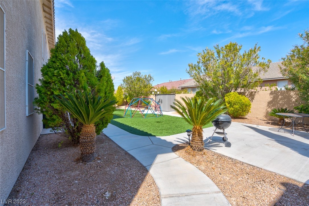 9308 Harrow Rock Street