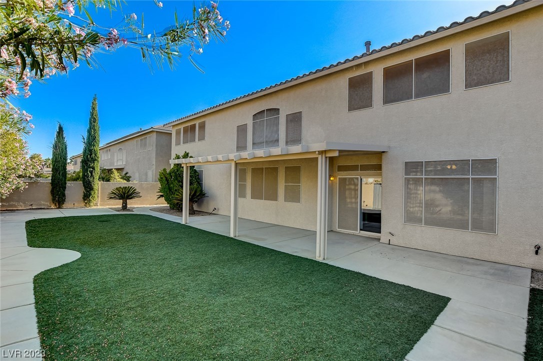 9308 Harrow Rock Street