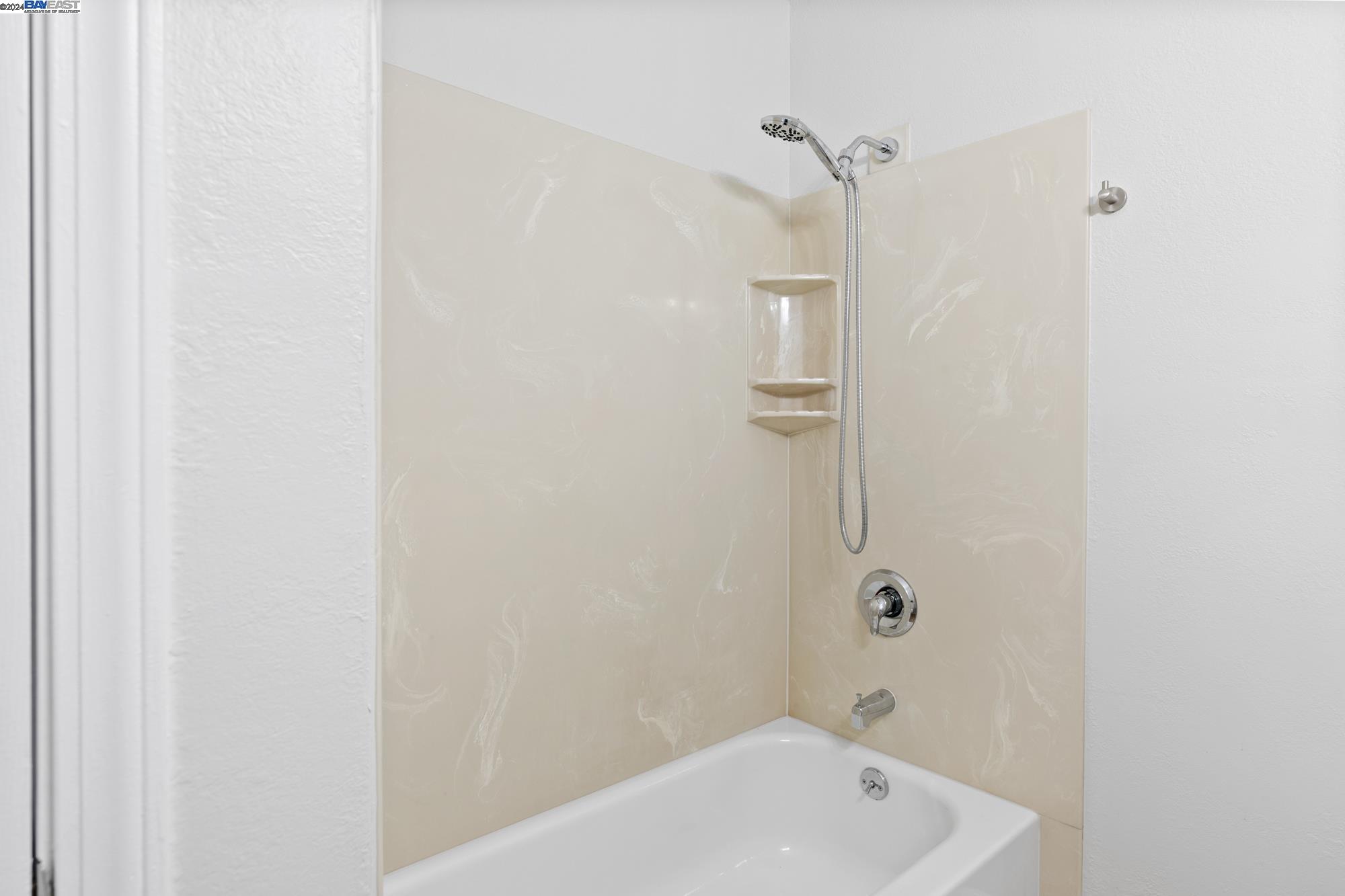 1119 Seminary Ave, Oakland