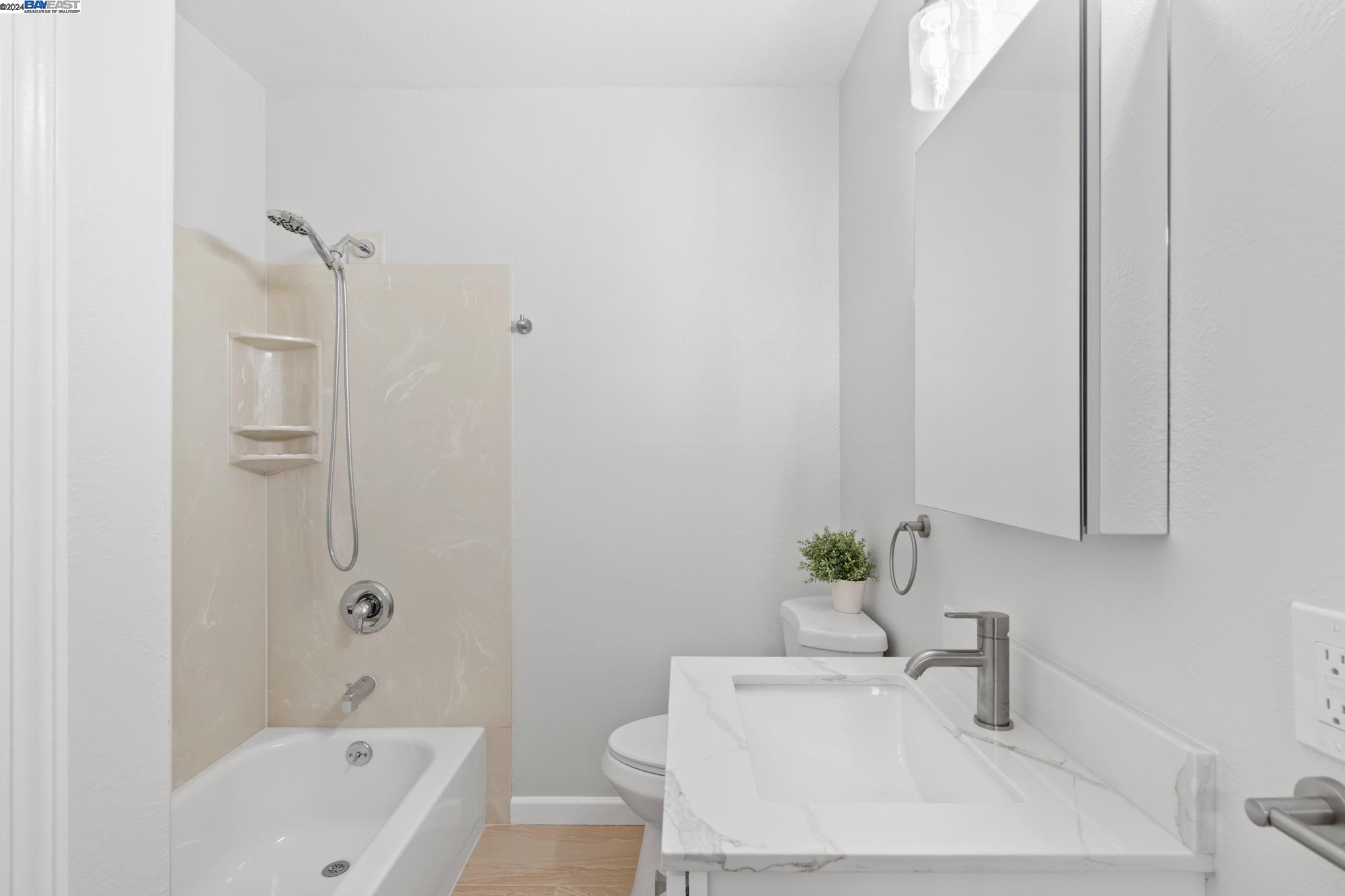 1119 Seminary Ave, Oakland