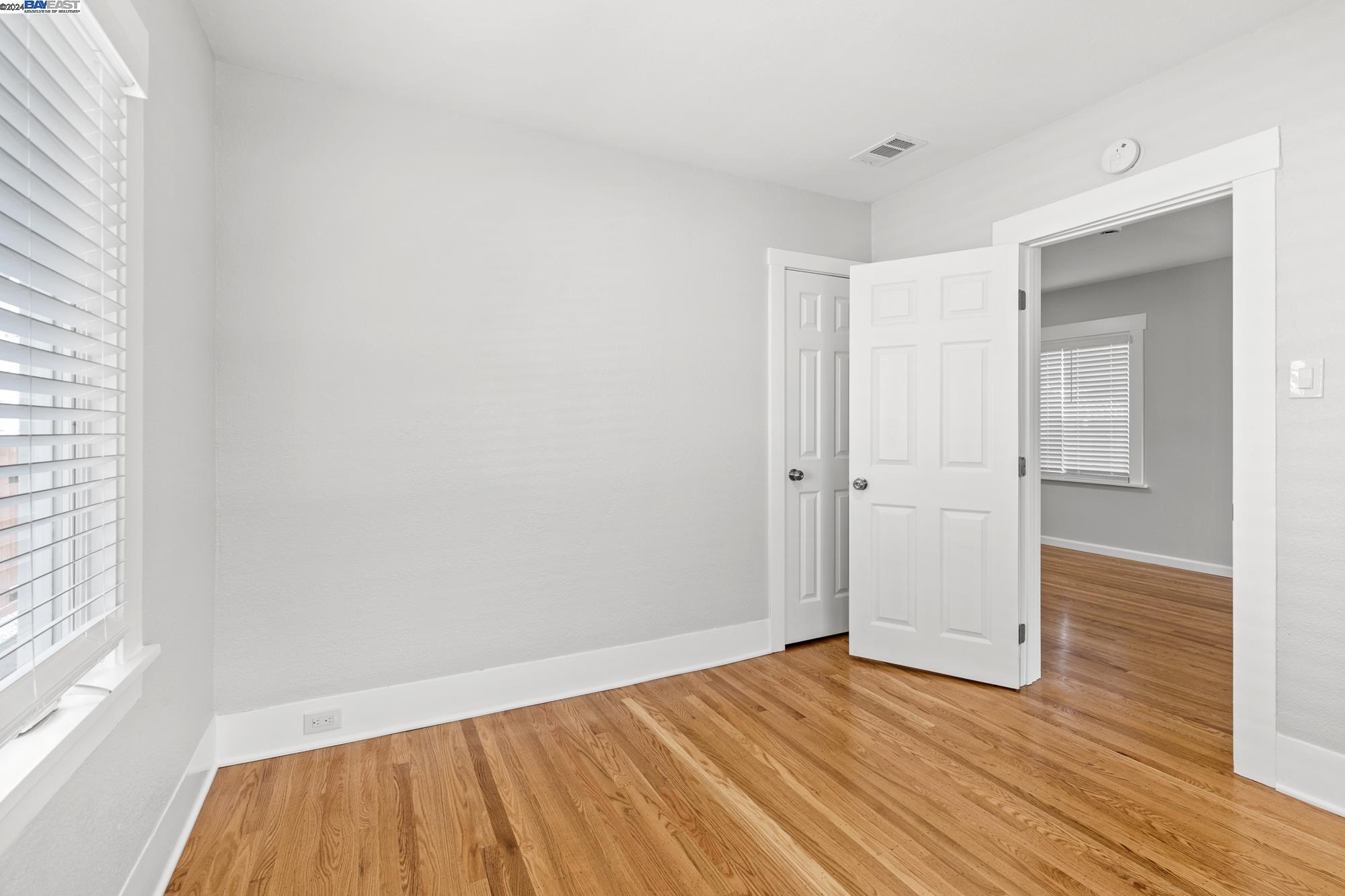 1119 Seminary Ave, Oakland