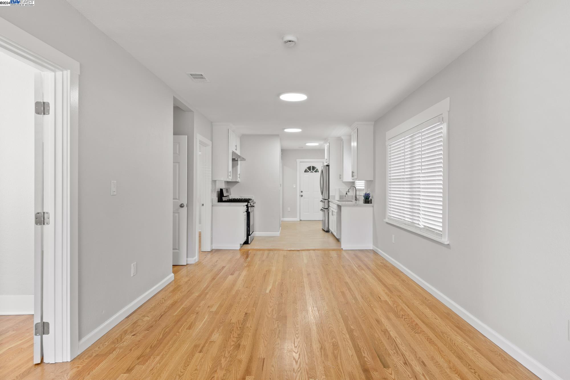 1119 Seminary Ave, Oakland