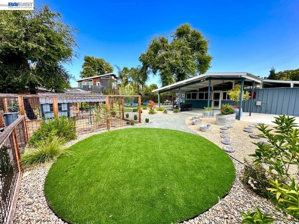 1992 Heaton Cir