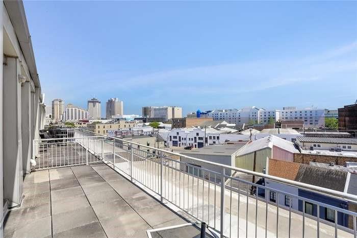 920 POEYFARRE Street #PH17