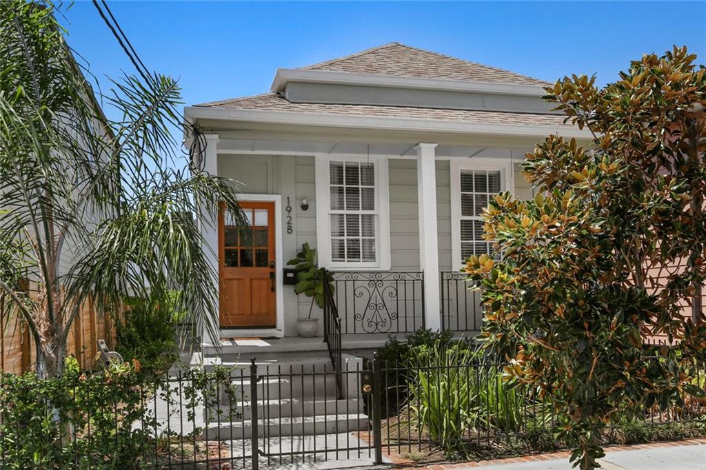 1928 DELACHAISE Street