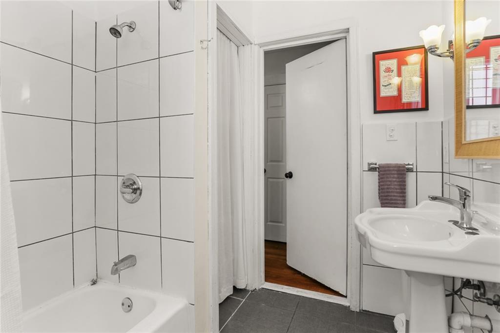 1928 DELACHAISE Street