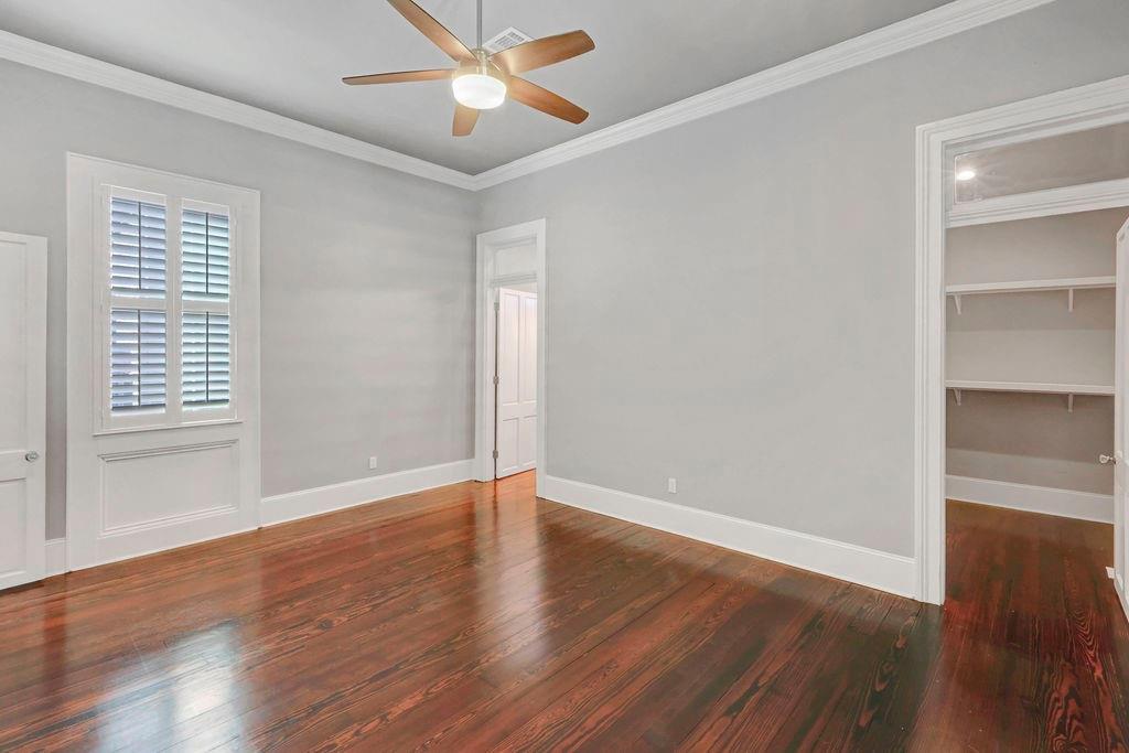 919 N DORGENOIS Street