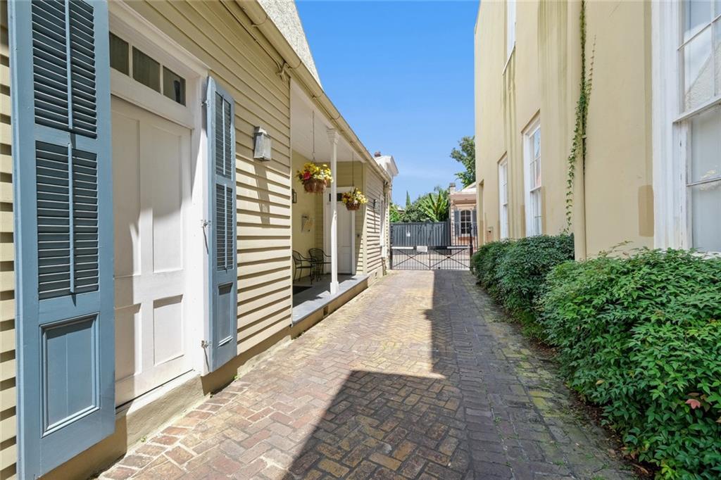 926 SAINT LOUIS Street 3