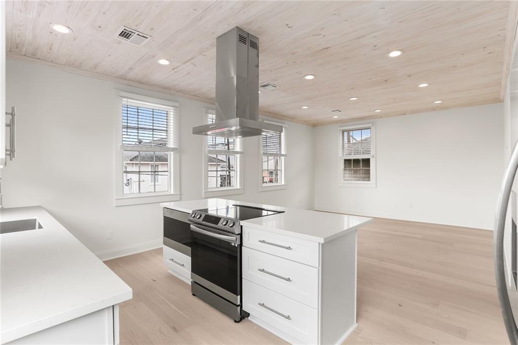 5529 MAGAZINE Street A