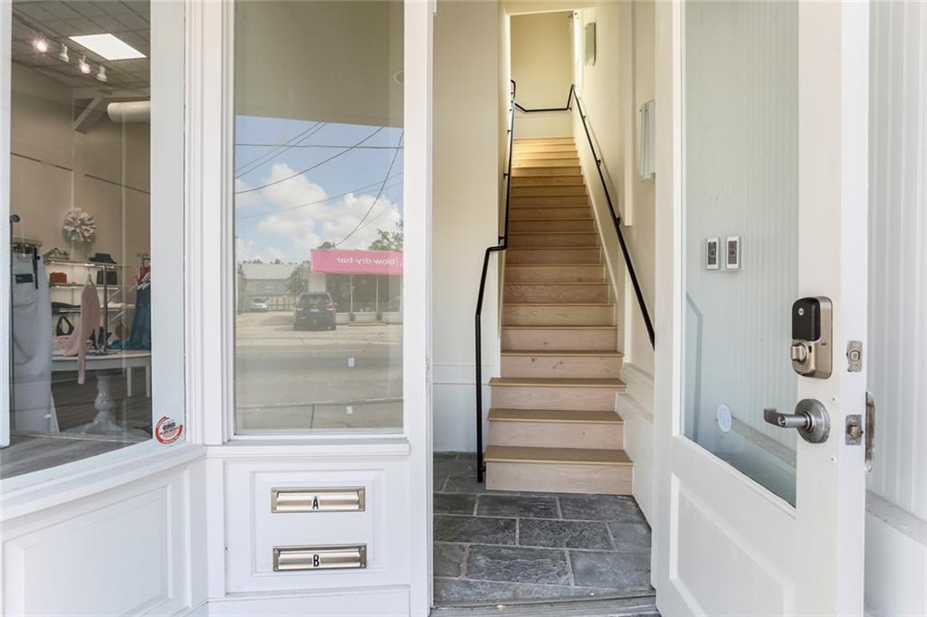 5529 MAGAZINE Street A