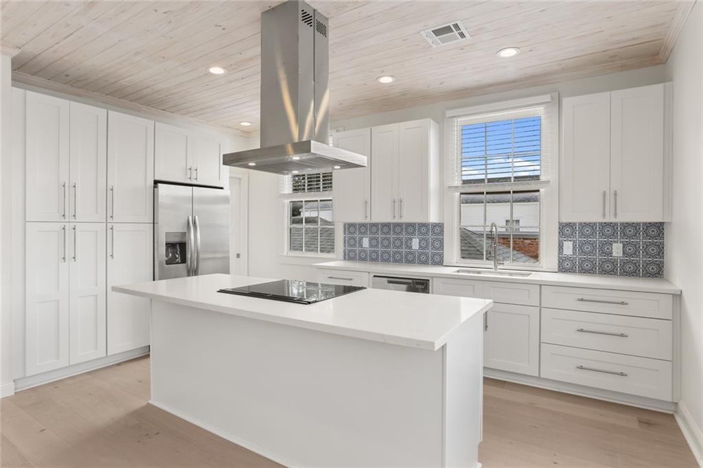 5529 MAGAZINE Street A