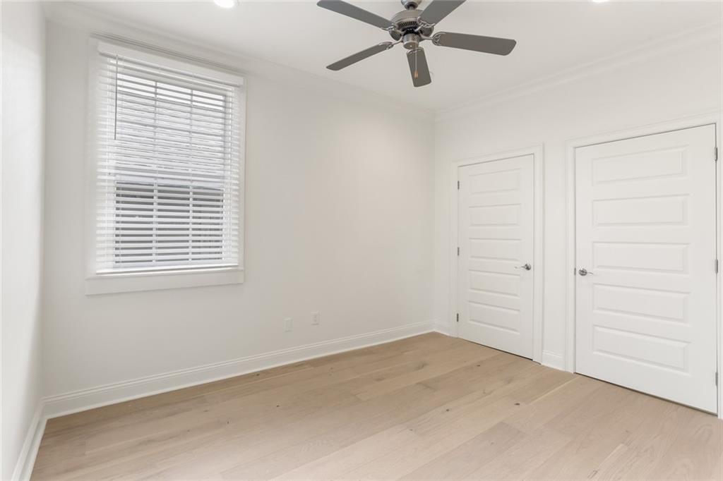 5529 MAGAZINE Street A