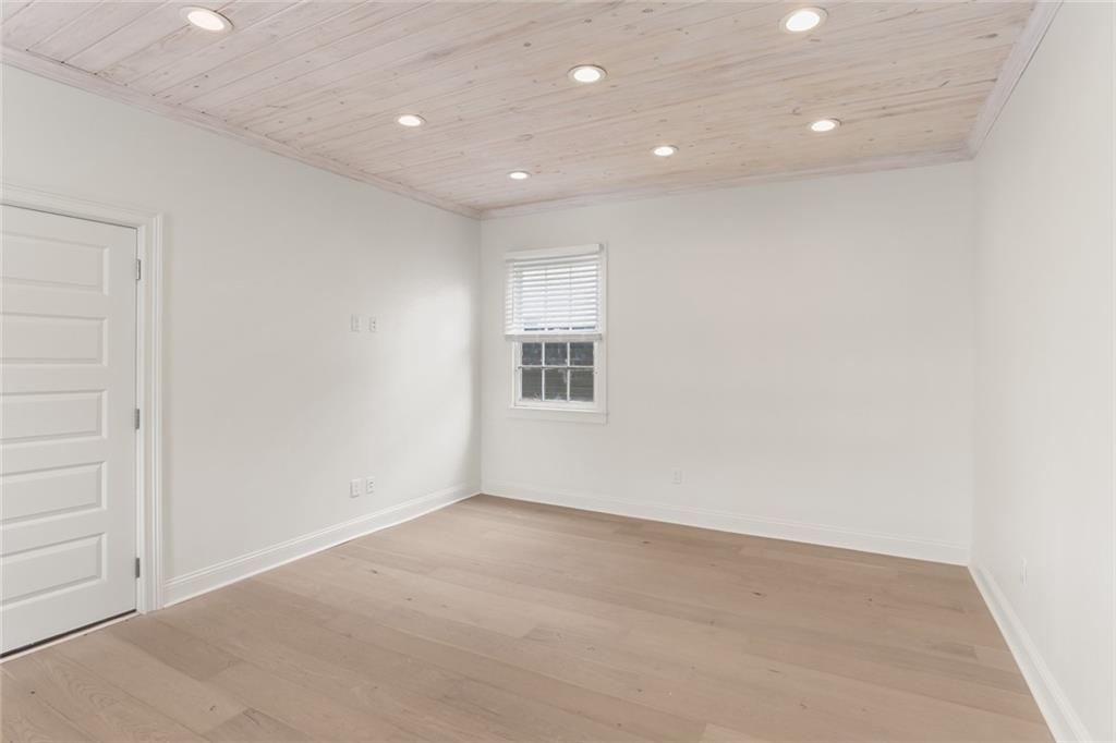 5529 MAGAZINE Street B