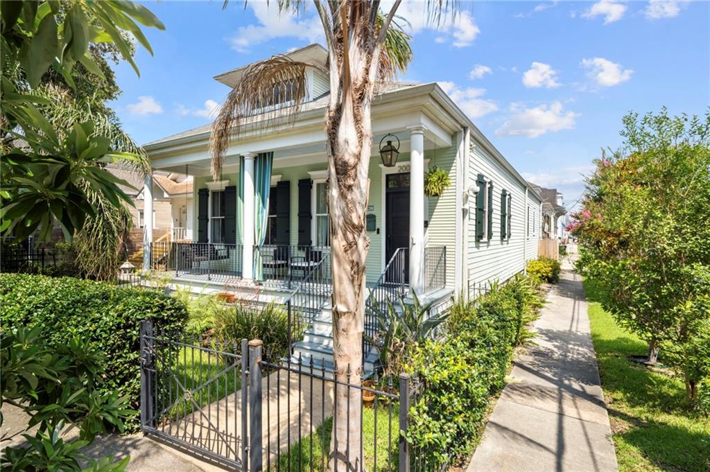 200 N NORMAN C FRANCIS Parkway