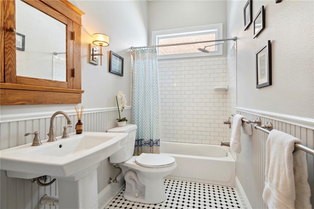 200 N NORMAN C FRANCIS Parkway