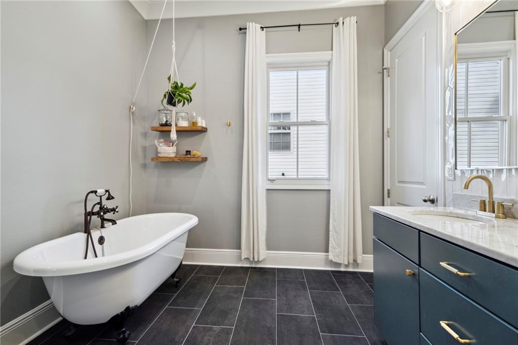 200 N NORMAN C FRANCIS Parkway