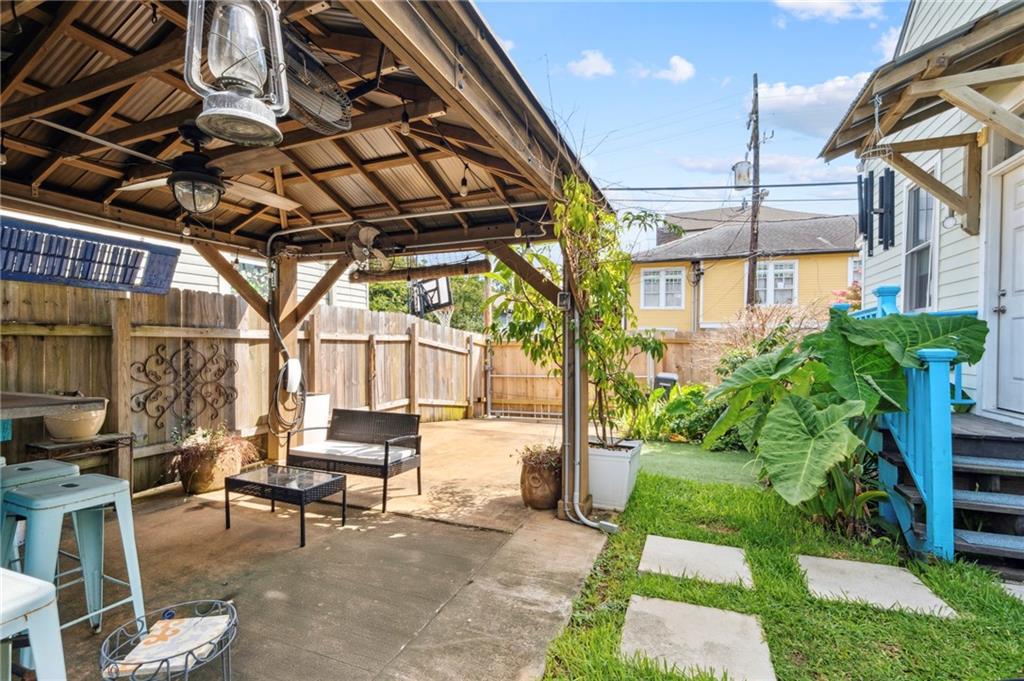 200 N NORMAN C FRANCIS Parkway