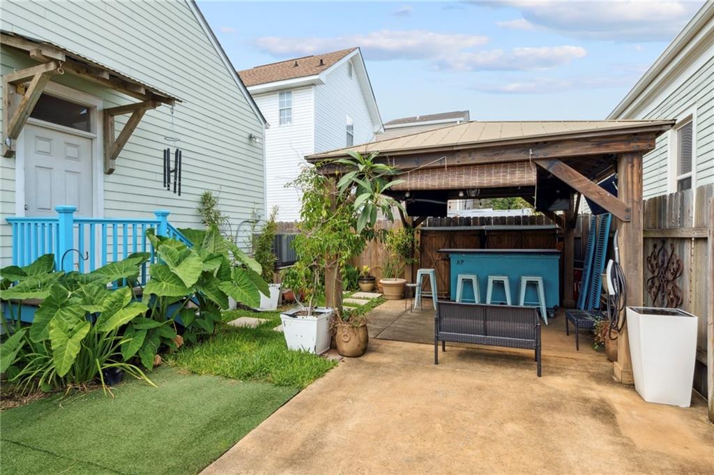 200 N NORMAN C FRANCIS Parkway