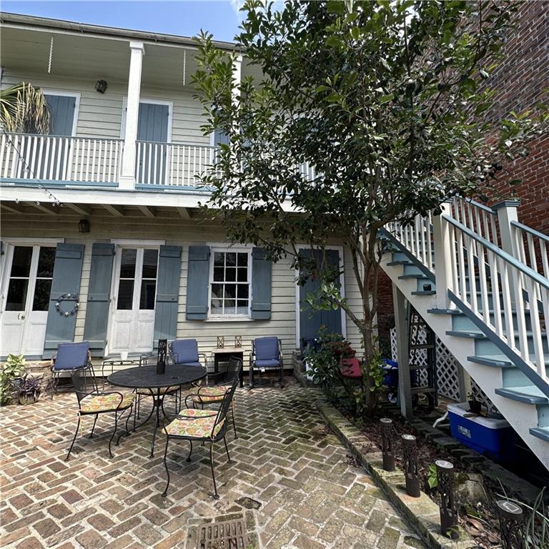 312 DAUPHINE Street