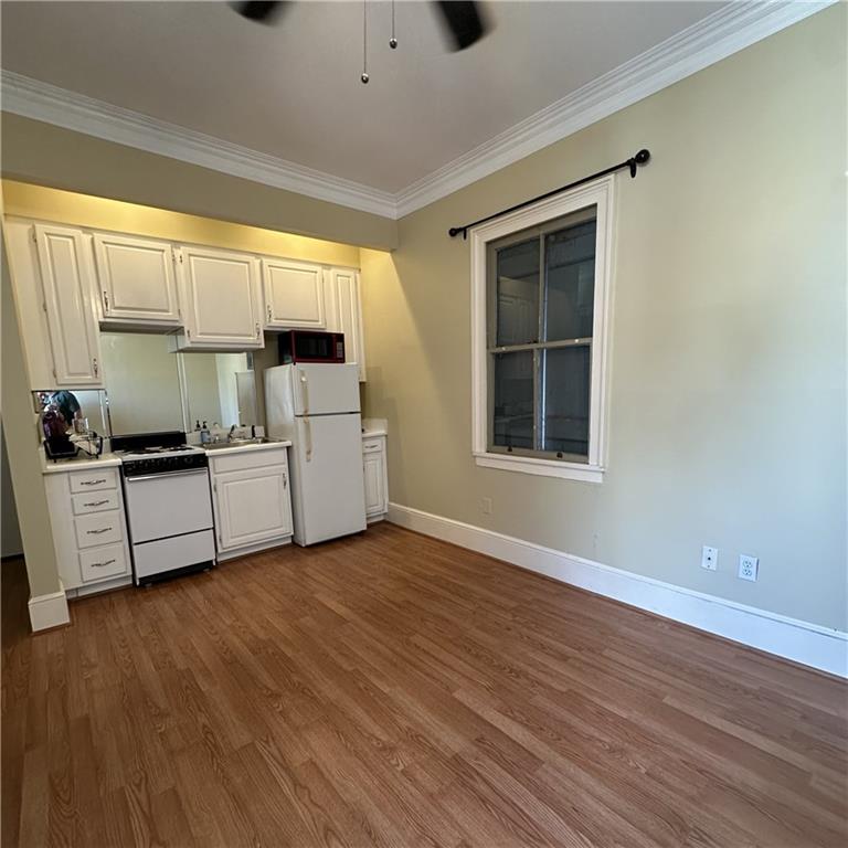 312 DAUPHINE Street