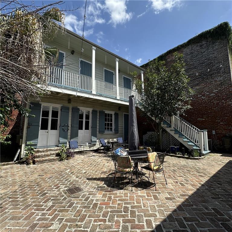 312 DAUPHINE Street