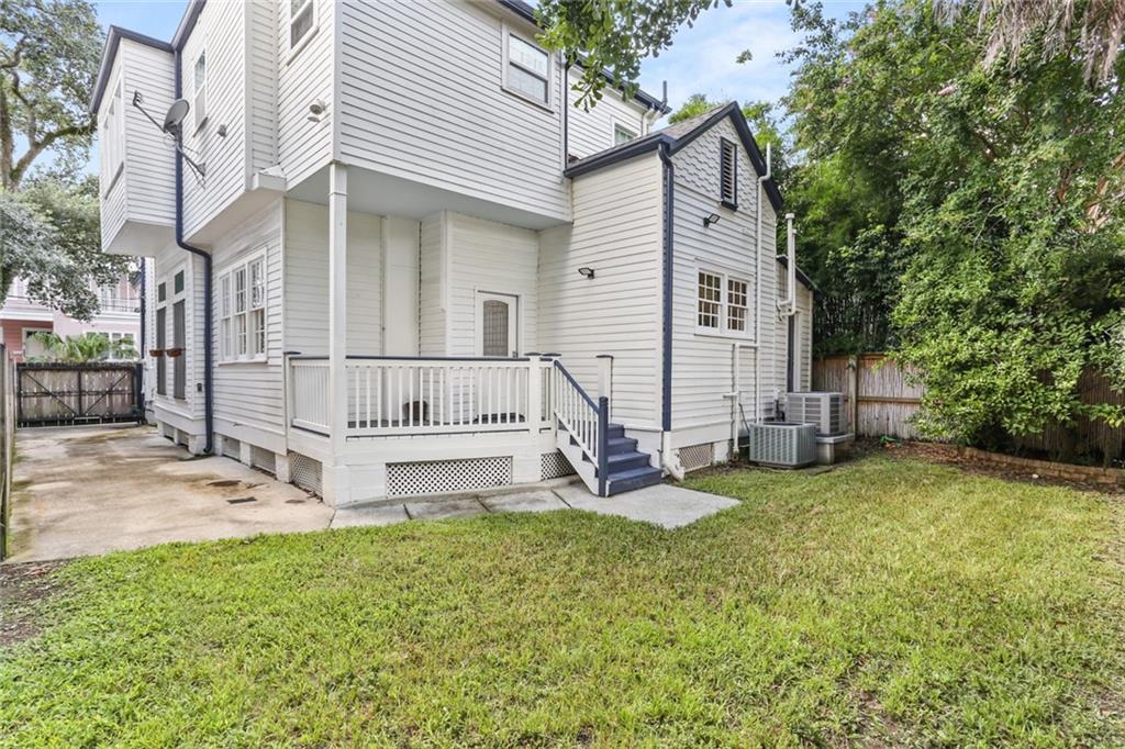 1659 DUFOSSAT Street