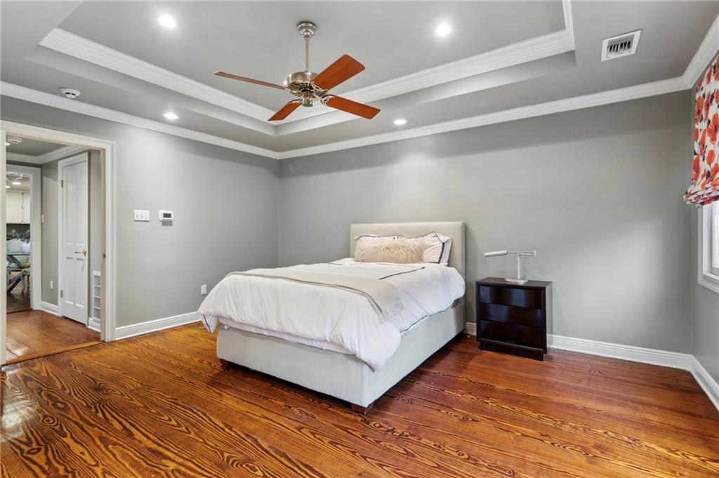 2313 BURDETTE Street