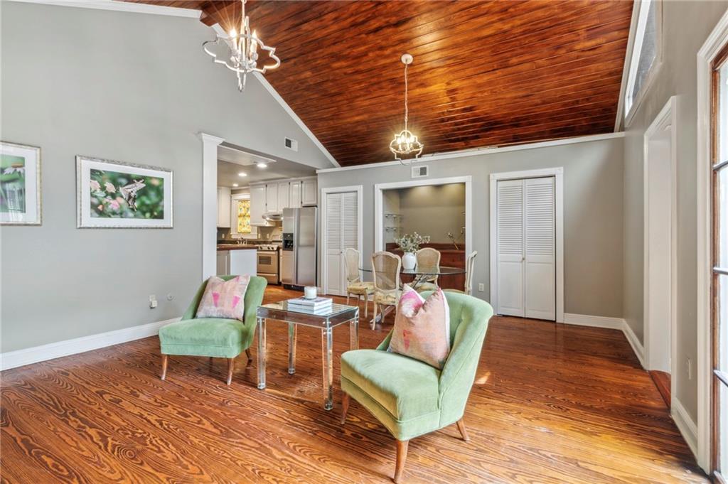 2313 BURDETTE Street