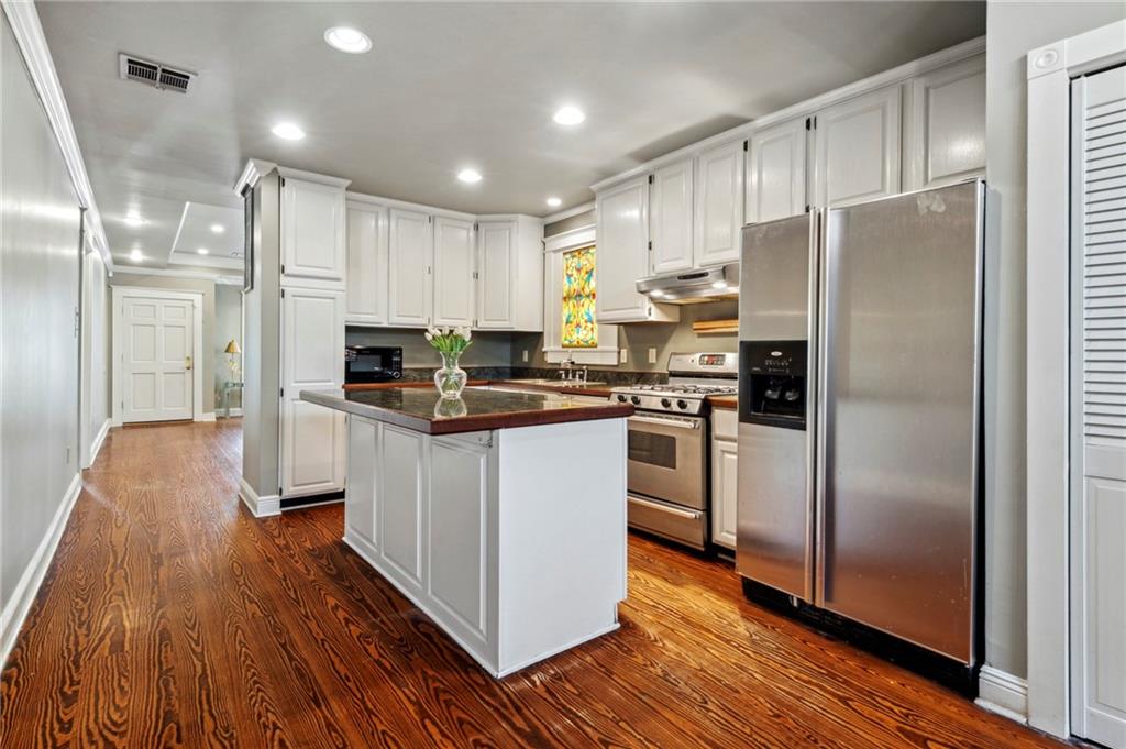 2313 BURDETTE Street