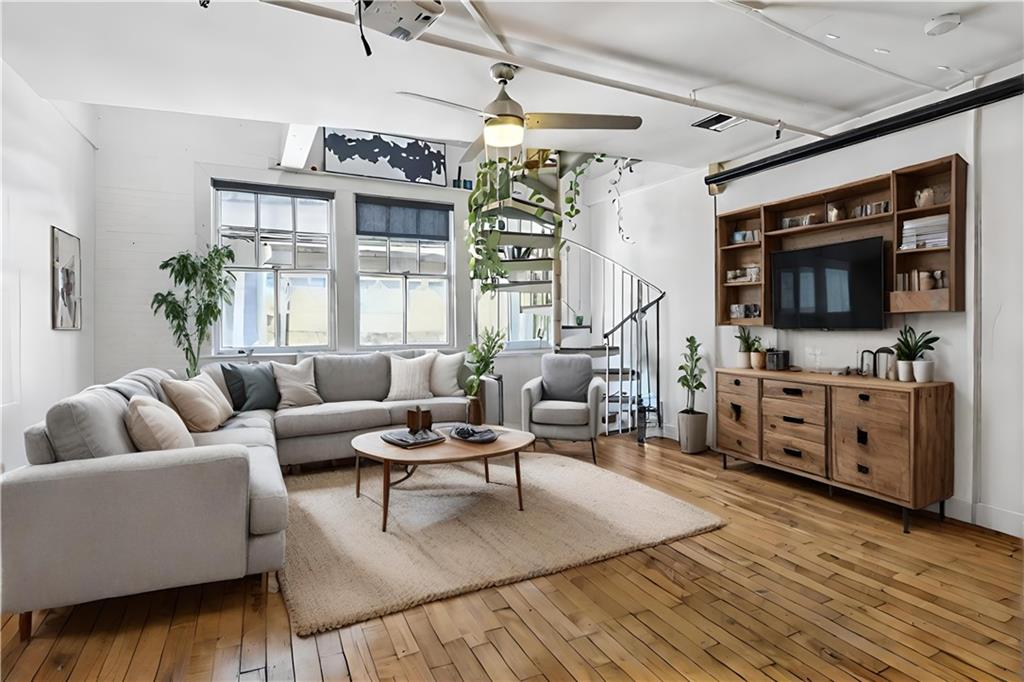 1111 S PETERS Street 415