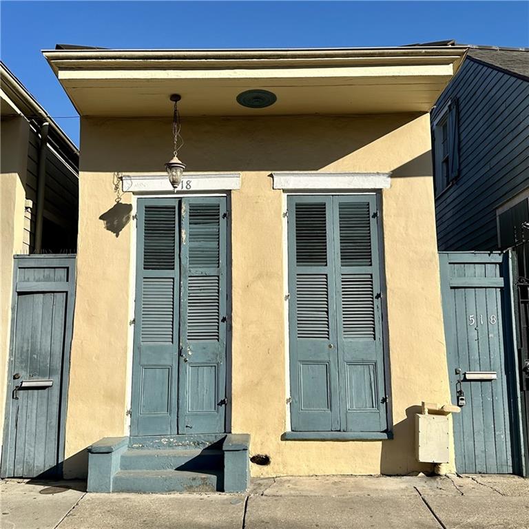 518 DAUPHINE Street