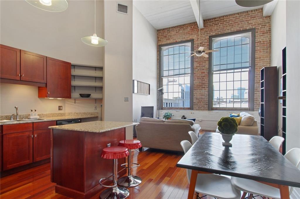 920 POEYFARRE Street 430