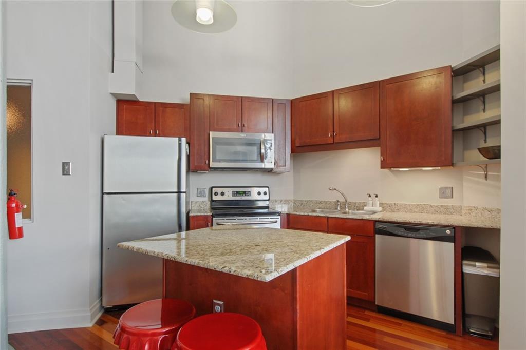 920 POEYFARRE Street 430