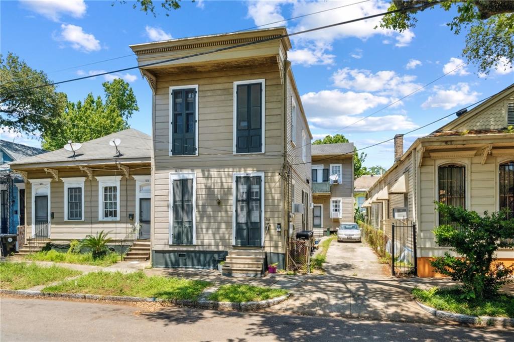 1915-1917 BAYOU Road