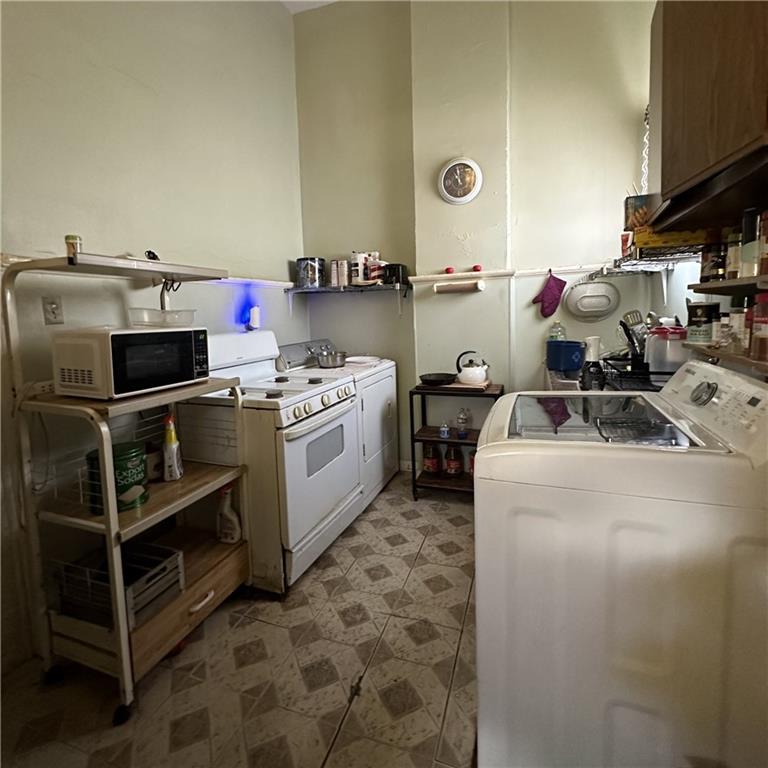 937-939 N CLAIBORNE Avenue