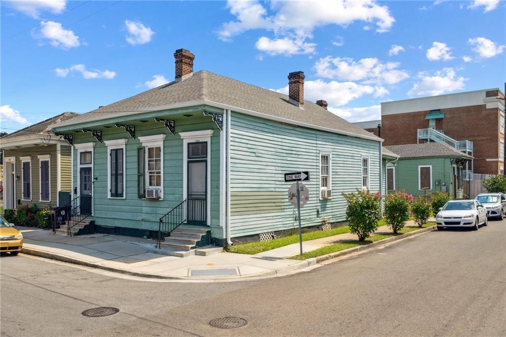 1432-1434 URSULINES Avenue