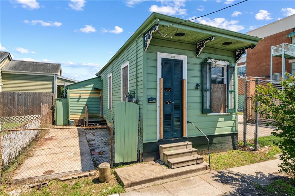 1432-1434 URSULINES Avenue