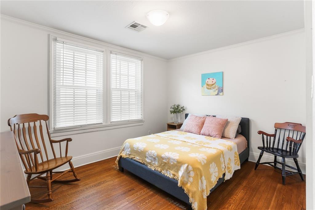 6035 LOUIS XIV Street