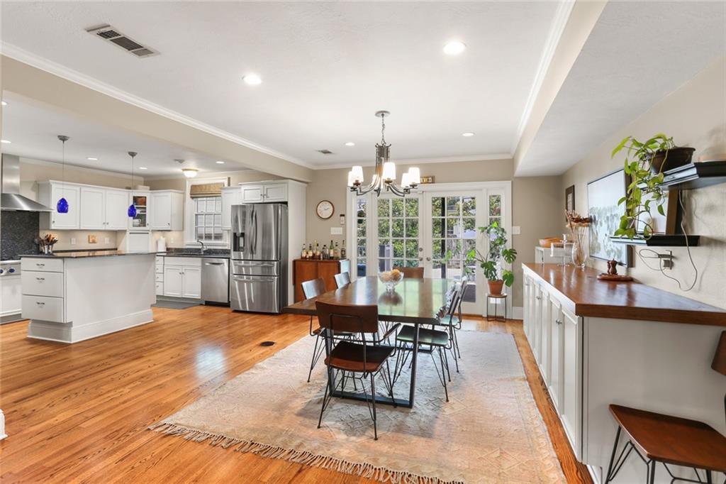 6035 LOUIS XIV Street