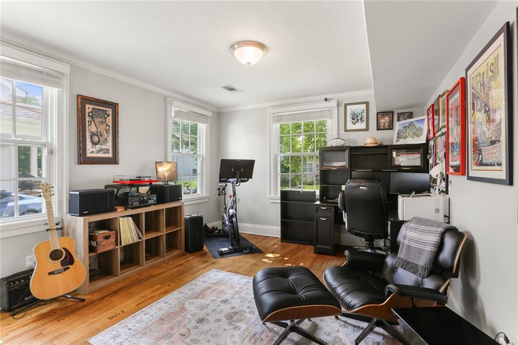 6035 LOUIS XIV Street