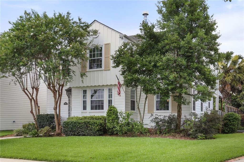 6035 LOUIS XIV Street