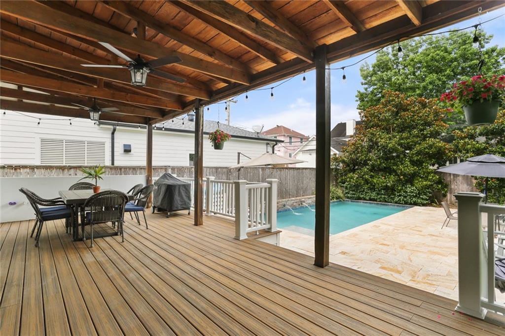 6035 LOUIS XIV Street