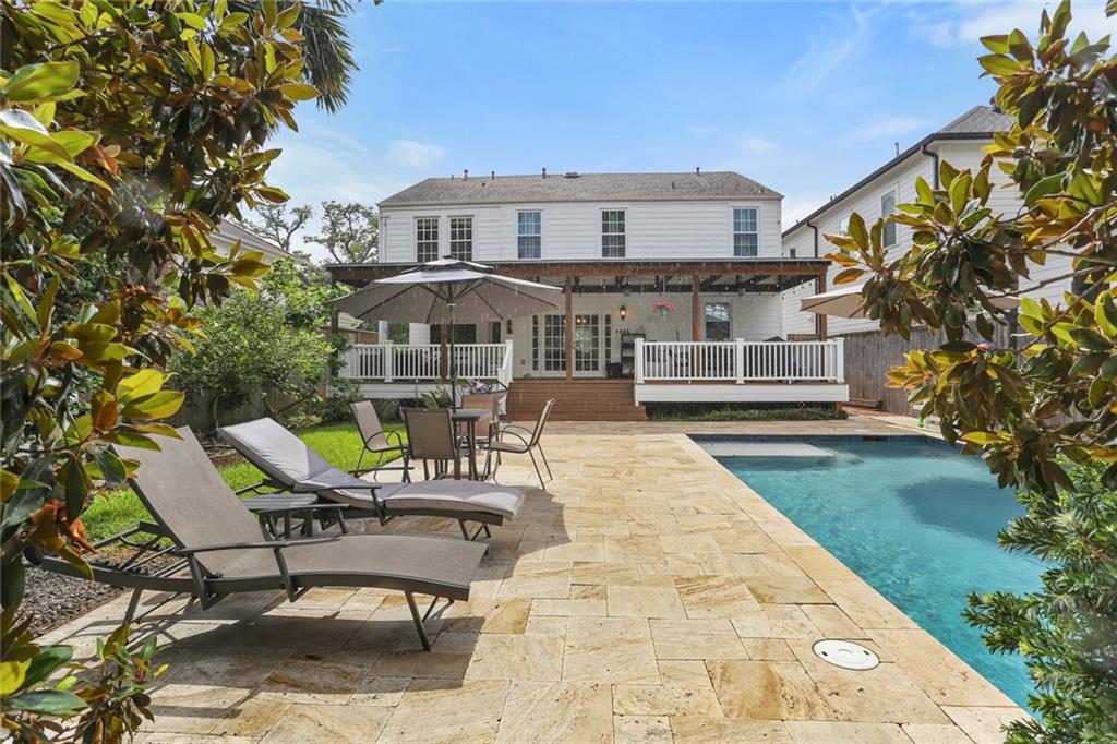 6035 LOUIS XIV Street