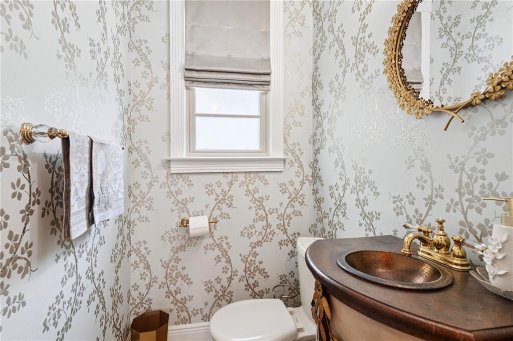 6228 CANAL Boulevard