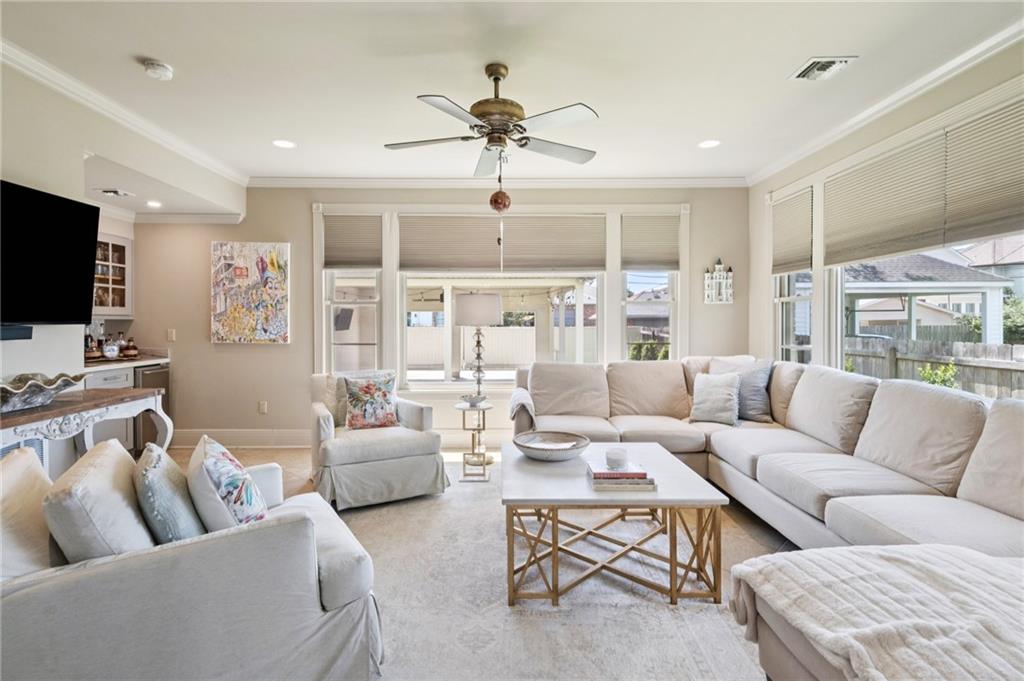 6228 CANAL Boulevard