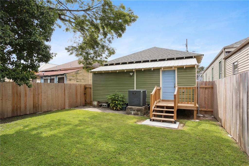 1715 BURDETTE Street