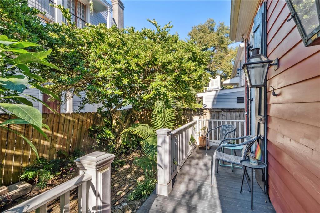 1501-03 MARAIS Street