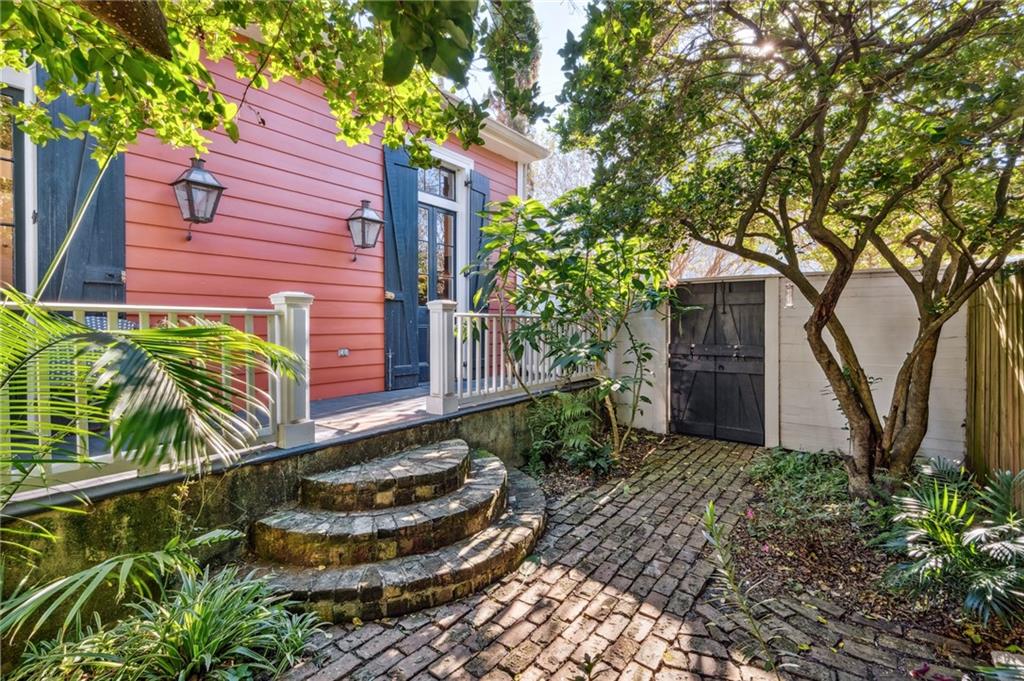 1501-03 MARAIS Street