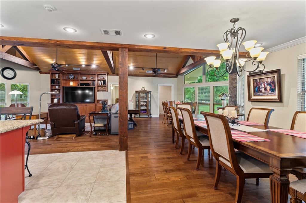 6 HOLLY Lane